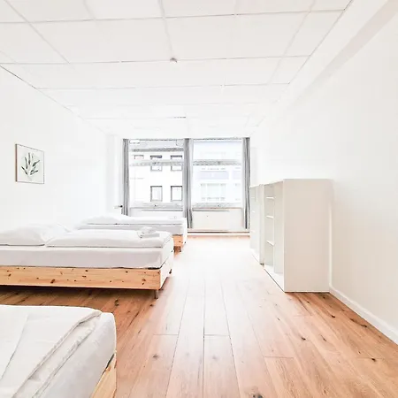 Tolstov - Center With 5 - 10 Min Messe Dus Appartement *